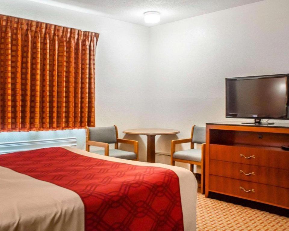 Econo Lodge Cuba I-86 Buitenkant foto
