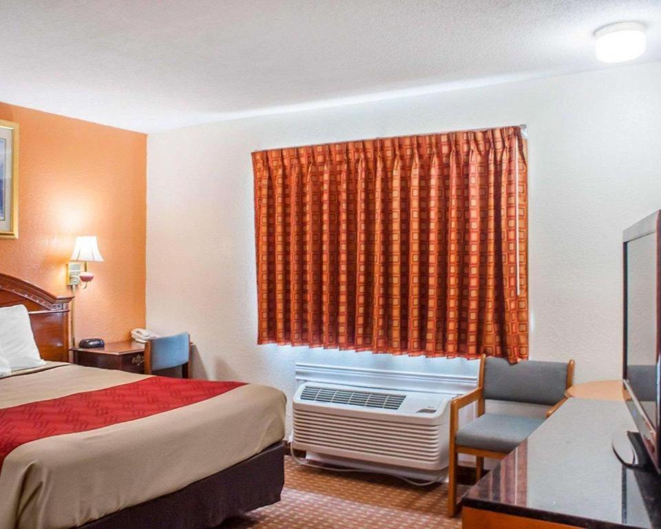 Econo Lodge Cuba I-86 Buitenkant foto
