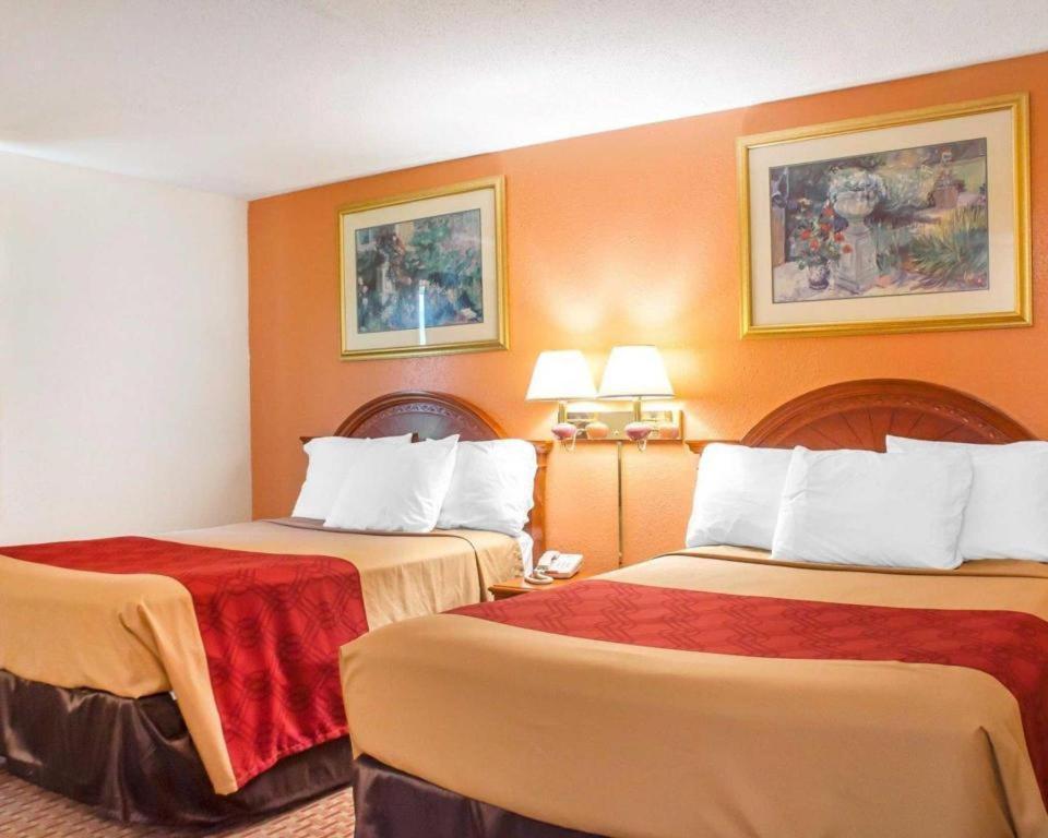 Econo Lodge Cuba I-86 Buitenkant foto
