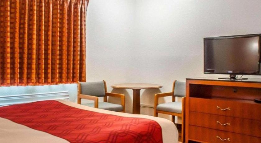 Econo Lodge Cuba I-86 Buitenkant foto